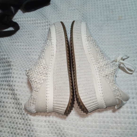 UNIVERSAL THREAD EUC WOMENS SZ 9.5 PERSEPHONE SNEAKER SHOES - Picture 7 of 10